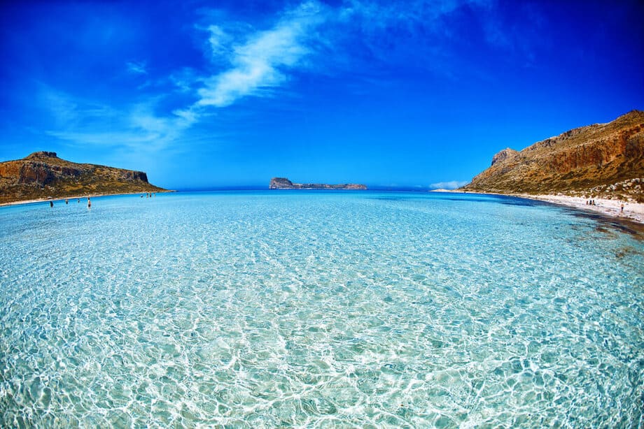 Testa att gå in på Google och sök på ”Kreta stränder”