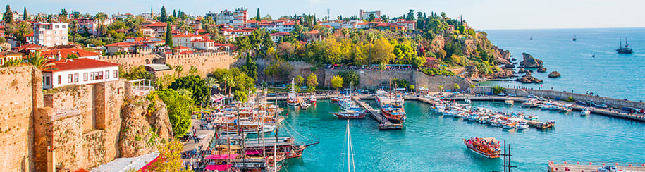Antalya ligger ganska centralt på den turkiska sydkusten